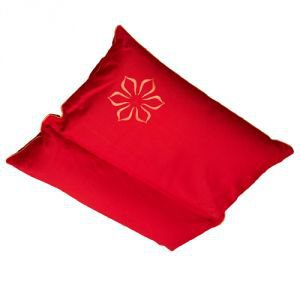  Фото - Подушка с валиком под шею «Амрита», красный, 100% хлопок